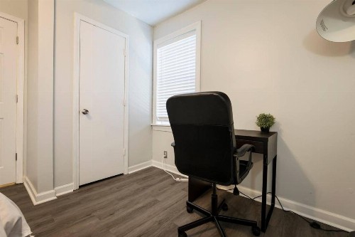 Modern yet historic 3BR House NEWLY Renovated - image 7