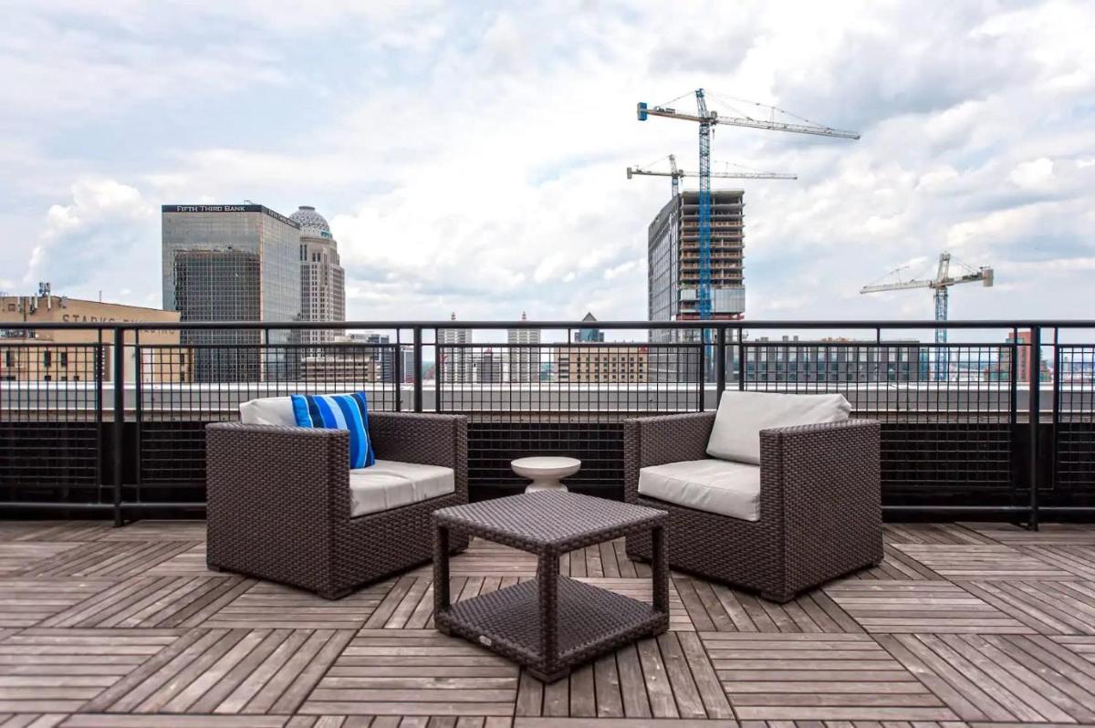 Modern CozyStays for your Louisville adventure - image 5