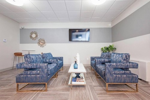 Great Rooftop Downtown CozyStays on 3rd street! - image 10