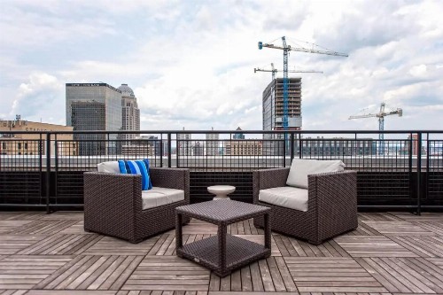 Great Rooftop Downtown CozyStays on 3rd street! - image 6
