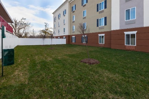 Candlewood Suites Louisville - NE Downtown Area an IHG Hotel - image 9