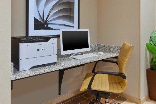 Candlewood Suites Louisville - NE Downtown Area an IHG Hotel - image 8