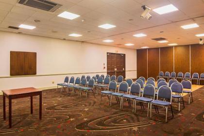 Red Roof Inn & Conference Center Lubbock - image 12
