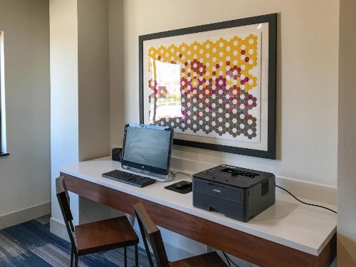 Holiday Inn Express Hotel & Suites Lubbock West an IHG Hotel - image 19