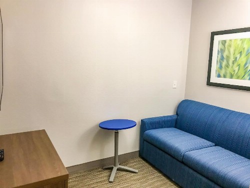 Holiday Inn Express Hotel & Suites Lubbock West an IHG Hotel - image 2