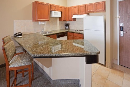 Staybridge Suites Lubbock an IHG Hotel - image 8