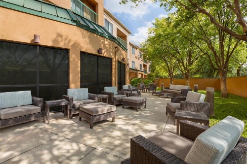 Courtyard Lubbock - image 3