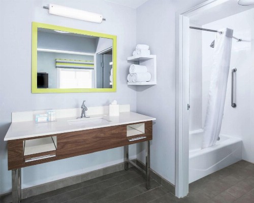 Hampton Inn & Suites Lubbock - image 21