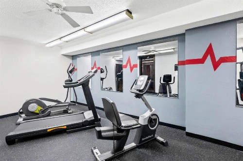 SureStay Plus Hotel by Best Western Lubbock Medical Center - image 11