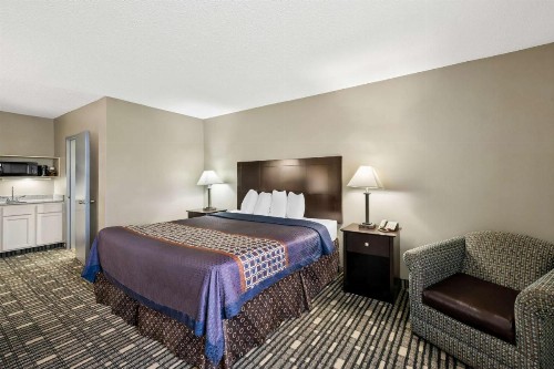 SureStay Plus Hotel by Best Western Lubbock Medical Center - image 4