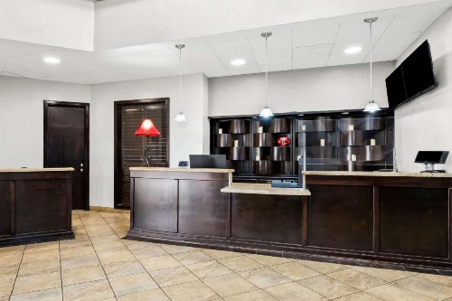 SureStay Plus Hotel by Best Western Lubbock Medical Center - image 5