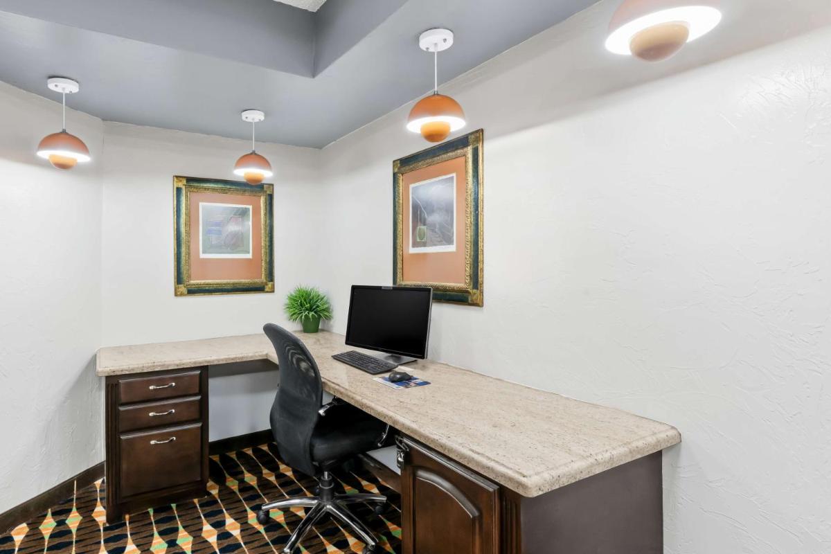 SureStay Plus Hotel by Best Western Lubbock Medical Center - image 7
