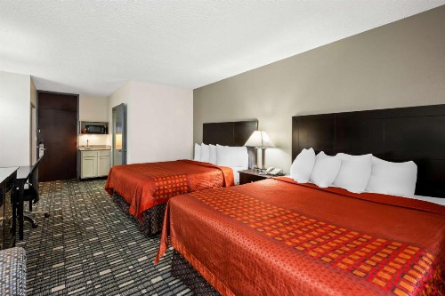 SureStay Plus Hotel by Best Western Lubbock Medical Center - image 8