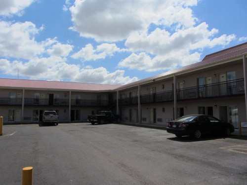 Super 8 by Wyndham Lubbock Civic Center North - image 26