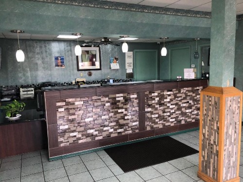 Lone Star Inn - image 22