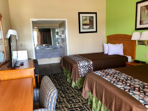 Lone Star Inn - image 26