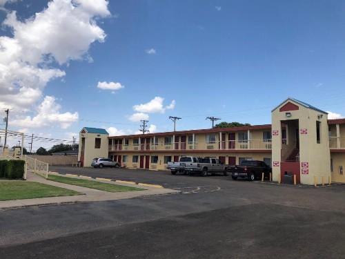 Lone Star Inn - image 27