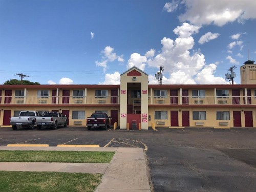 Lone Star Inn - image 30