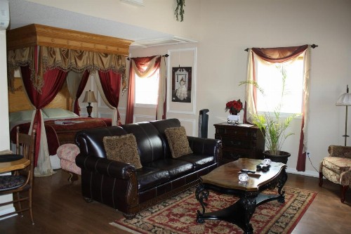 Woodrow House Bed & Breakfast - image 10