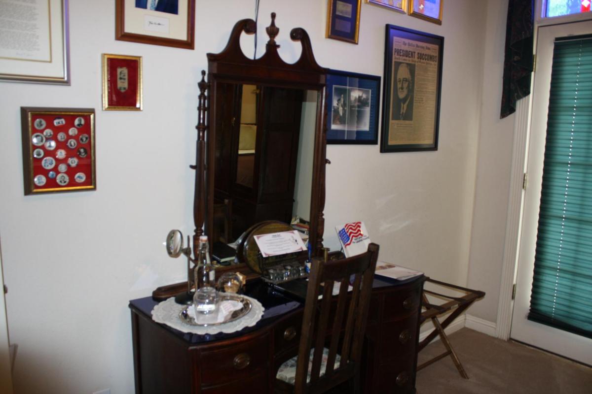 Woodrow House Bed & Breakfast - image 4