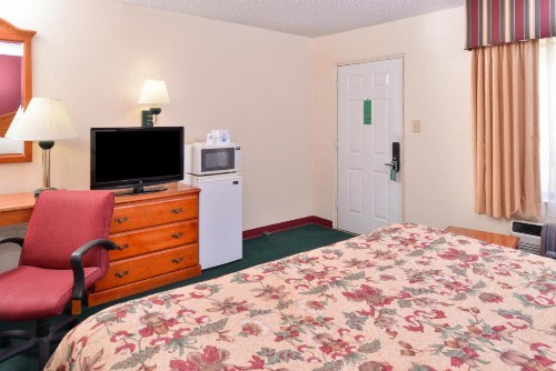 Americas Best Value Inn Lubbock East - image 15
