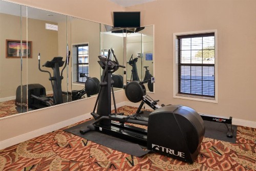 Americas Best Value Inn Lubbock East - image 18