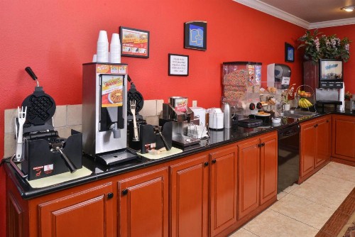 Americas Best Value Inn Lubbock East - image 23