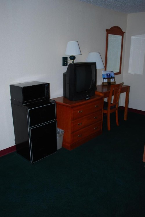 Americas Best Value Inn Lubbock East - image 35