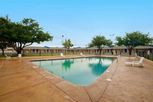 Americas Best Value Inn Lubbock East - image 38