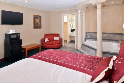 Americas Best Value Inn Lubbock East - image 49