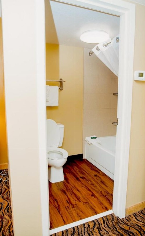 MCM Elegante Hotel & Suites Lubbock - image 19