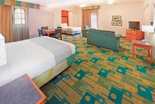 La Quinta Inn by Wyndham Lubbock - Downtown Civic Center - image 3