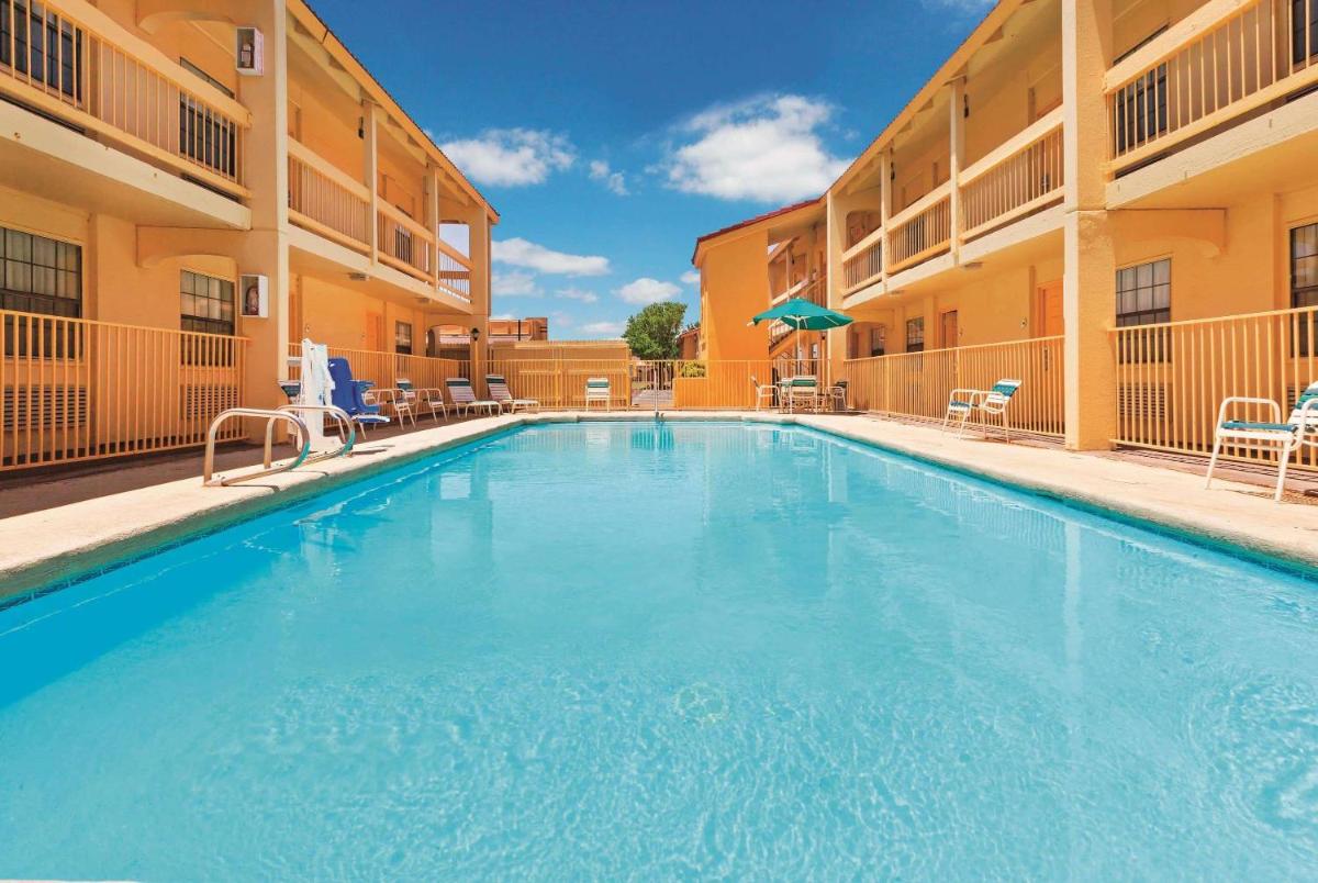 La Quinta Inn by Wyndham Lubbock - Downtown Civic Center - image 5