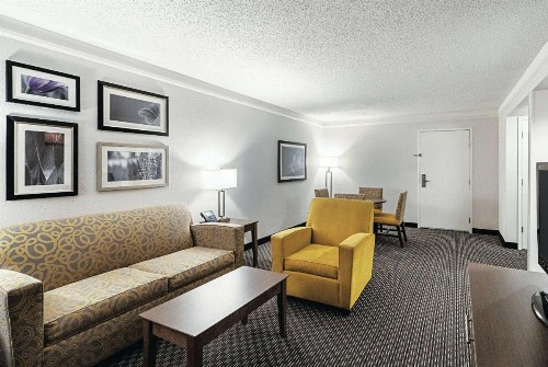 La Quinta by Wyndham Lubbock West Medical Center - image 32