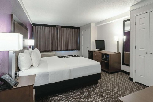 La Quinta by Wyndham Lubbock West Medical Center - image 33