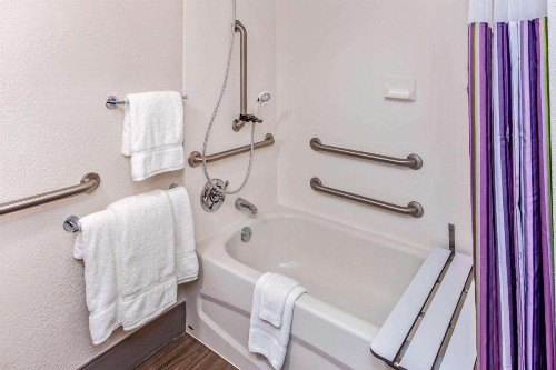La Quinta by Wyndham Lubbock West Medical Center - image 8