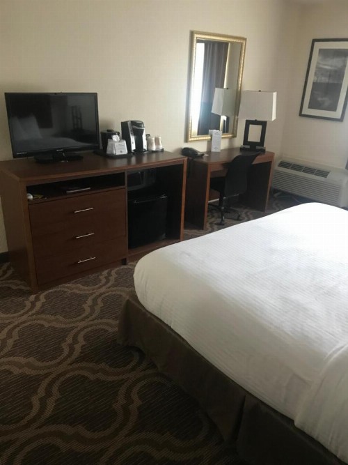 Ashmore Inn and Suites Lubbock - image 21