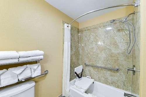 Quality Inn & Suites Lubbock - image 18