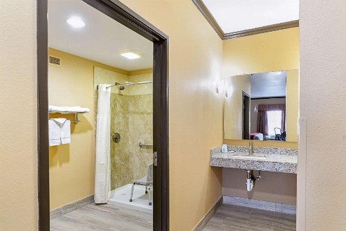 Quality Inn & Suites Lubbock - image 21