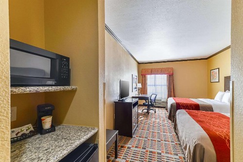 Quality Inn & Suites Lubbock - image 9