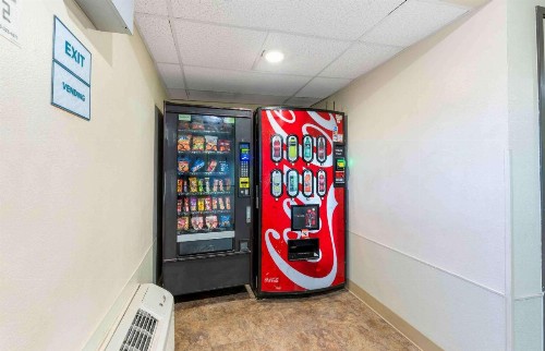 WoodSpring Suites Lubbock West - image 15