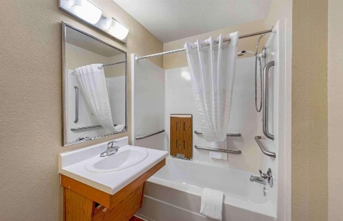 WoodSpring Suites Lubbock West - image 4