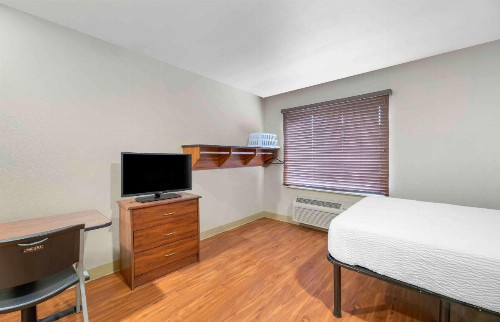 WoodSpring Suites Lubbock West - image 6