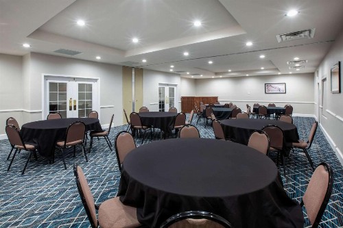 La Quinta by Wyndham Lubbock North - image 38