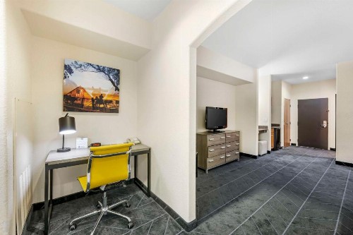 Arbor Inn and Suites - image 28