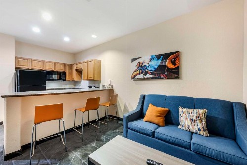 Arbor Inn and Suites - image 33