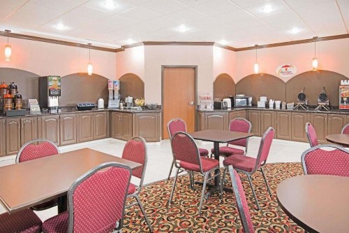 Super 8 by Wyndham Lubbock TX - image 18