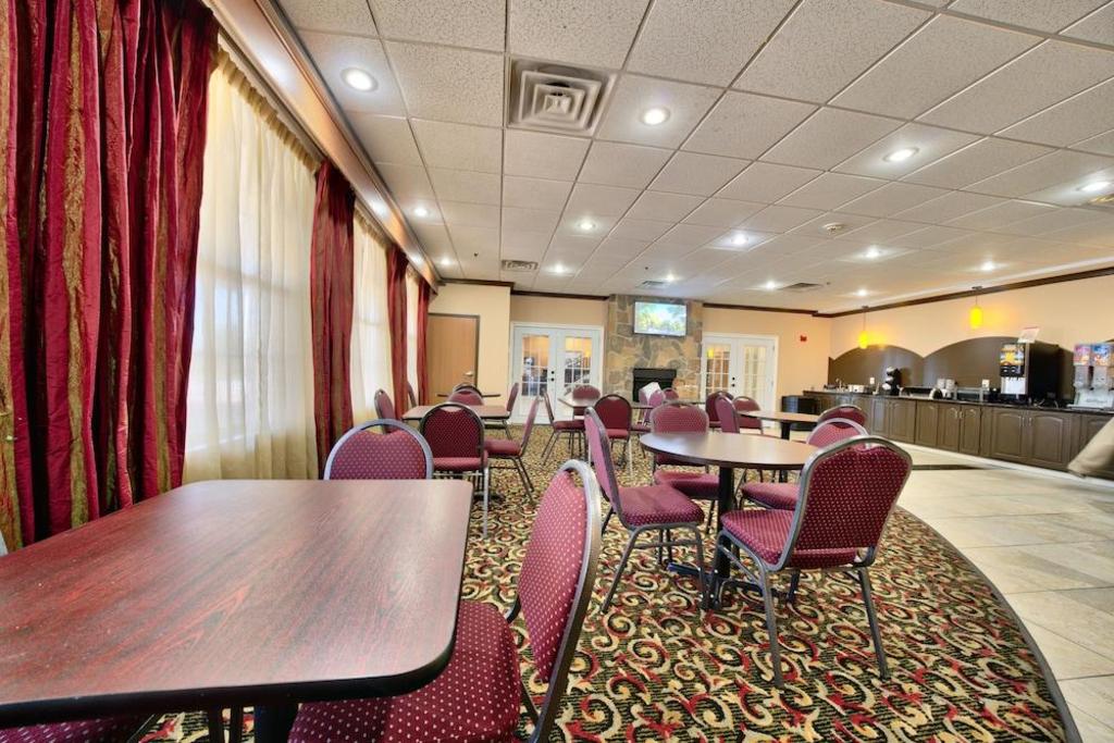 Super 8 by Wyndham Lubbock TX - image 7