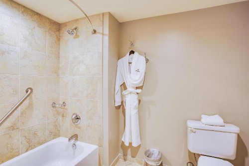 Overton Hotel and Conference Center - image 27