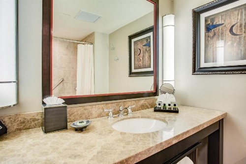 Overton Hotel and Conference Center - image 31
